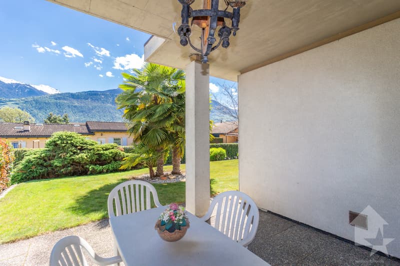 Charmante villa de 6.5 pcs avec magnifique jardin, situation idéale et calme (6)
