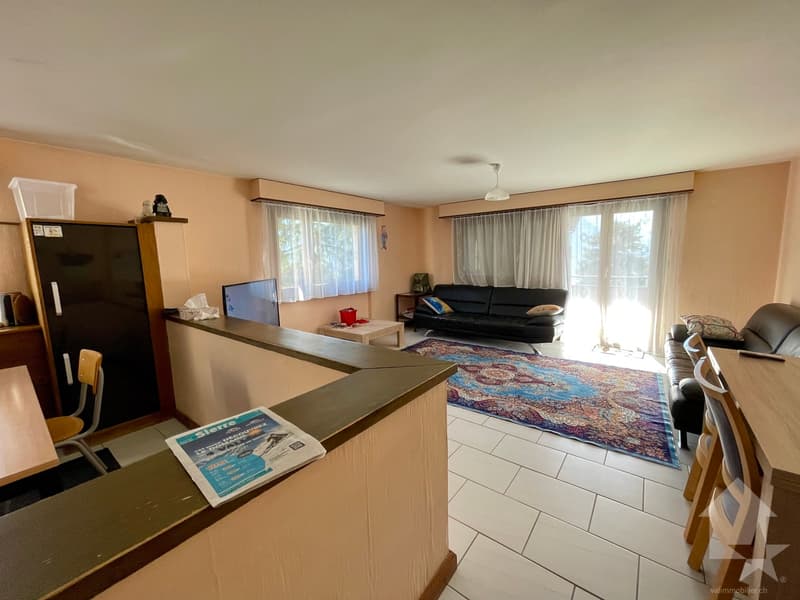 Très agréable 4,5 pièces avec balcon/terrasse au sud et 2 places de parc (4)