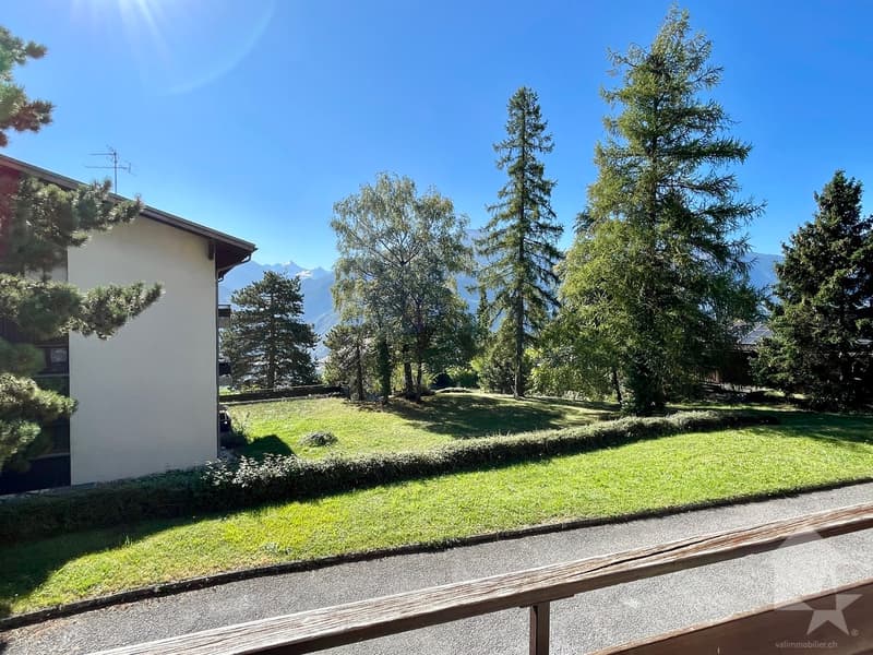 Très agréable 4,5 pièces avec balcon/terrasse au sud et 2 places de parc (11)