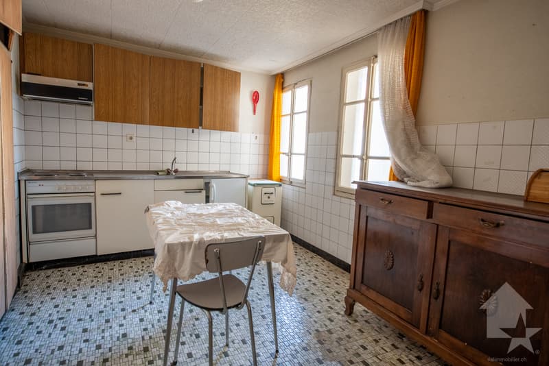 Maison villageoise 4.5 pcs à rénover + grange + garage, calme, vue, etc. (5)