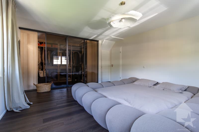 Magnifique villa 6.5 pièces rénovée avec studio et grand jardin (13)