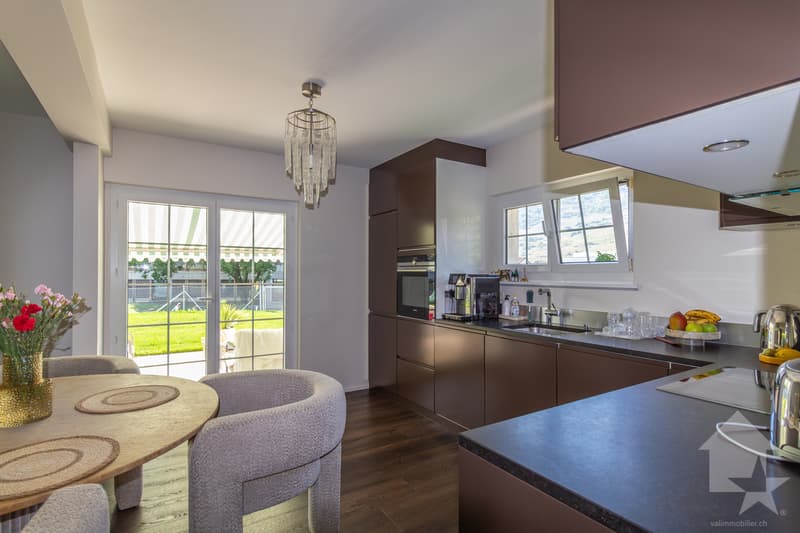 Magnifique villa 6.5 pièces rénovée avec studio et grand jardin (8)