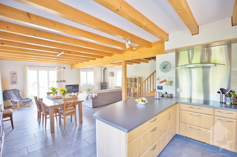 Magnifique maison jumelée par le garage (5)