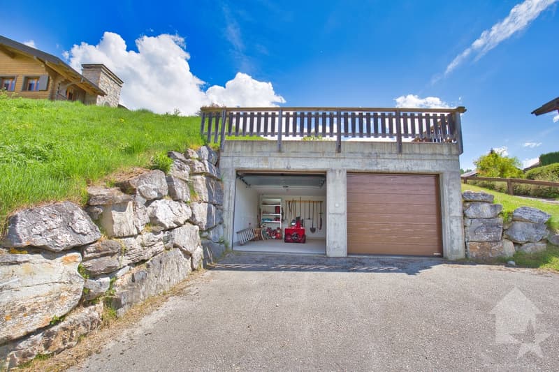 Chalet de 2 appartements sur une grande parcelle, situation exceptionnelle ! (11)