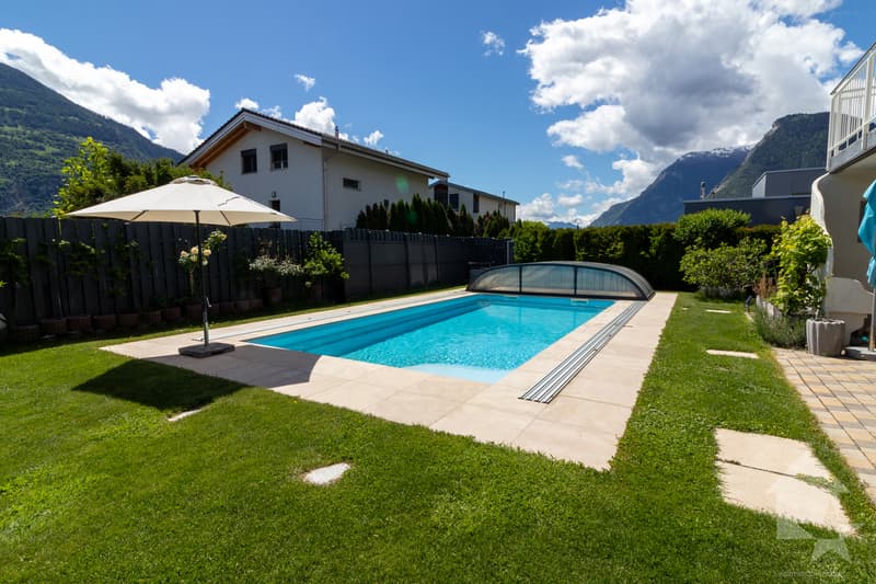 Magnifique villa de 6.5 pièces avec piscine (2)