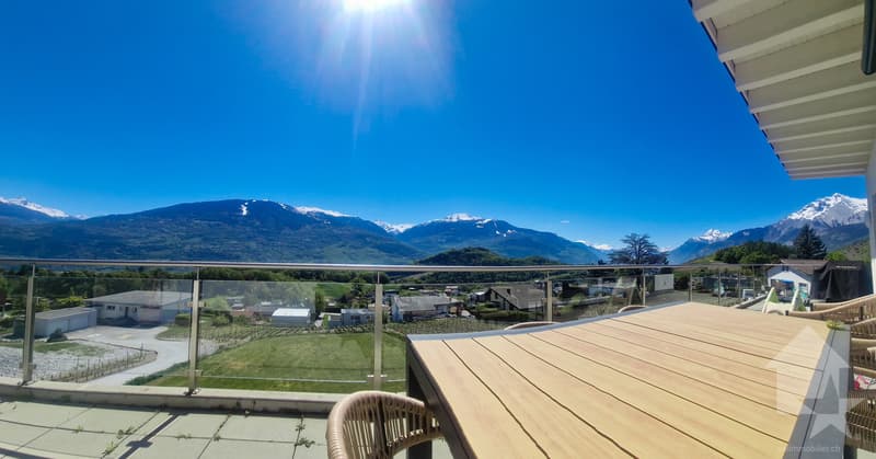 Superbe attique de 5.5 pièces, magnifique vue, calme et ensoleillé (1)