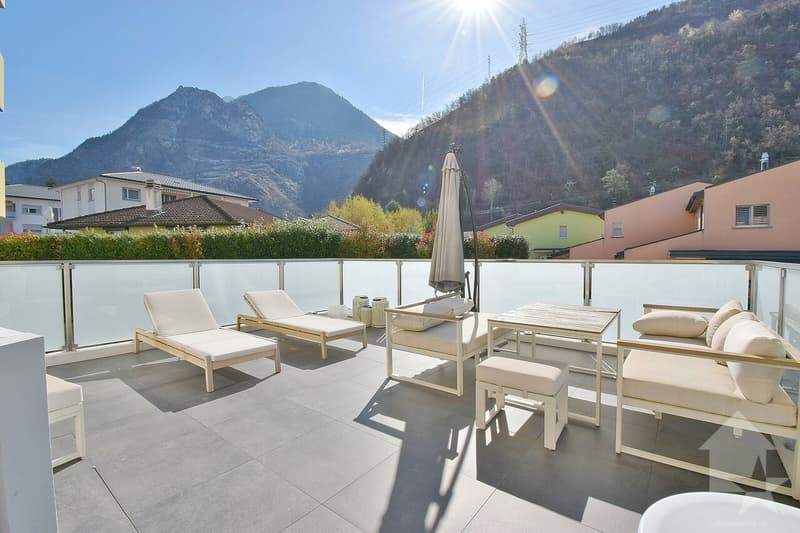 Joli 4.5 pièces, complètement rénové avec une grande terrasse (1)
