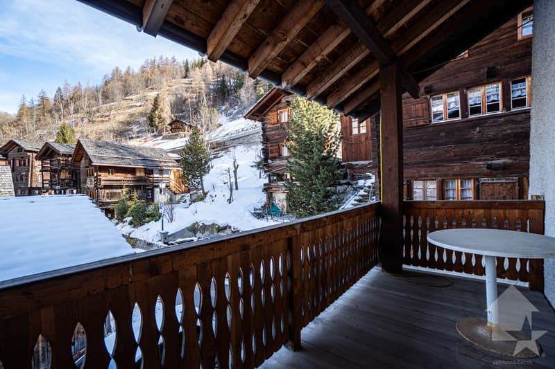 Chalet comprenant deux duplex indépendants avec grange aménageable (12)