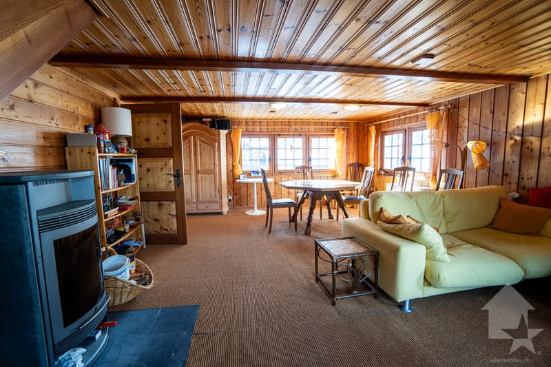 Chalet comprenant deux duplex indépendants avec grange aménageable (2)