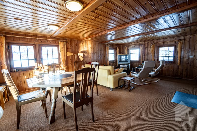 Chalet comprenant deux duplex indépendants avec grange aménageable (3)
