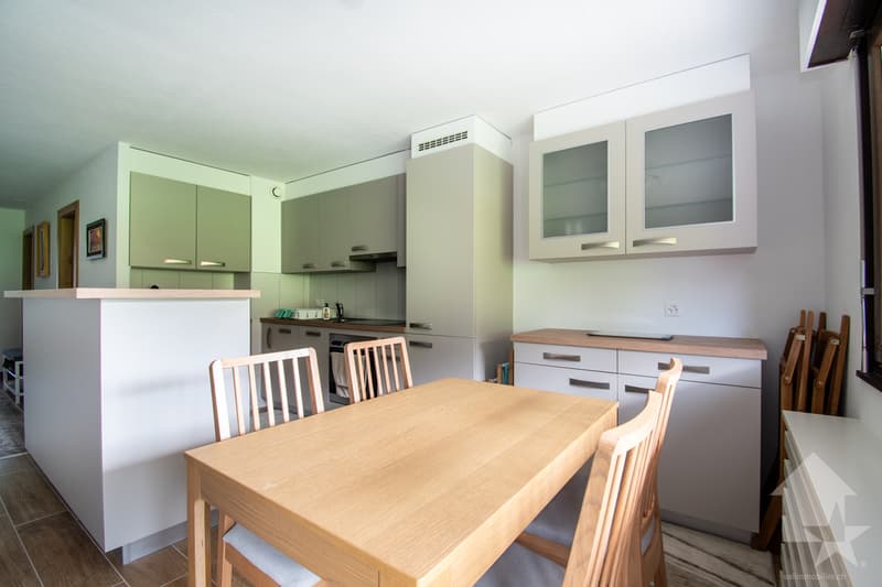 Torgon, spacious 2.5-room apartment renovated in the "Le Panorama" residence (2)