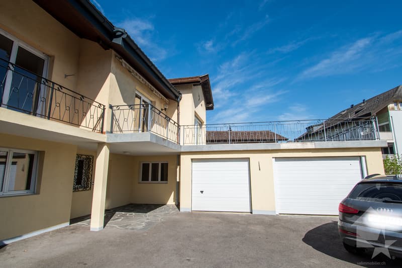 Collombey, maison villageoise avec terrasse et box (1)
