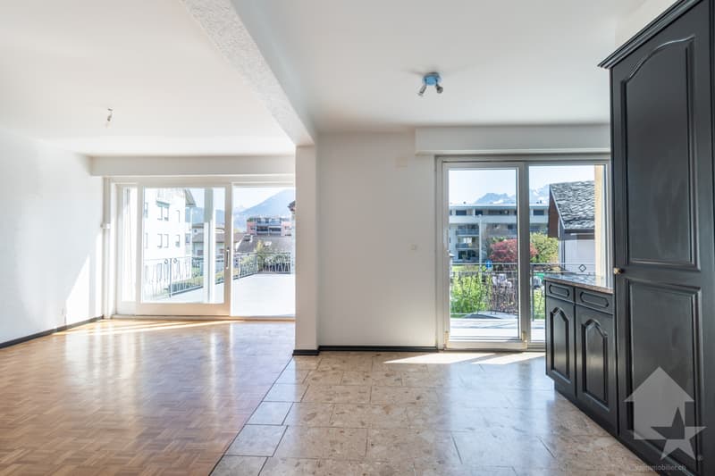 Collombey, maison villageoise avec terrasse et box (5)
