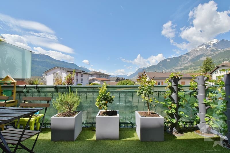 Appartement de 4.5 pcs très bien situé avec 3 places de parcs incluses ! (1)