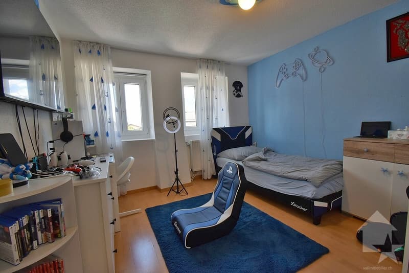 Appartement de 4.5 pcs très bien situé avec 3 places de parcs incluses ! (8)