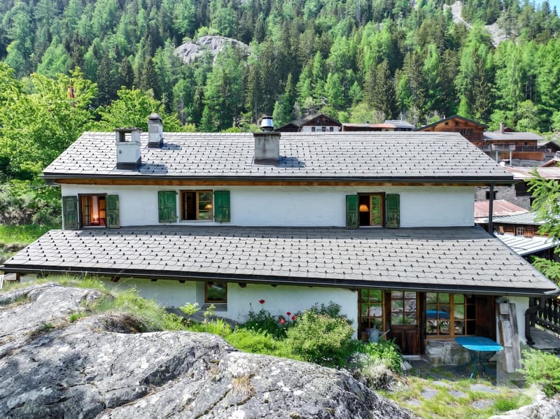 Maison individuelle de 170 m² sur une parcelle de 1'000 m² (1)