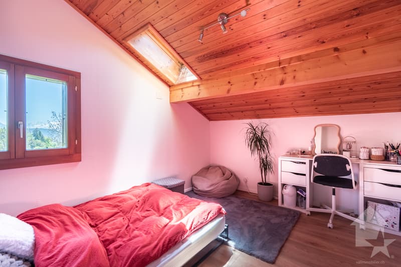 Semi-detached chalet on 3 levels, ideally located in Leysin (8)