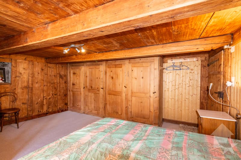 Authentisches Dorfhaus aus dem 18. Jahrhundert mit Außenbereichen (6)
