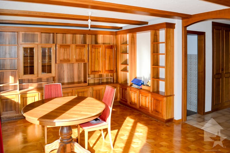 Spacious 4.5-room apartment with 108 m2, 2 balconies, view of the Alps (3)