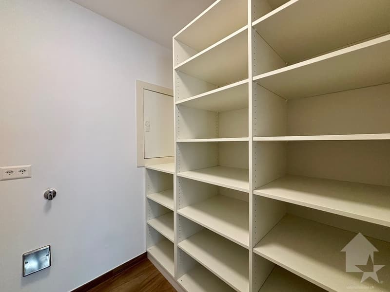 Spacieux 4.5 pièces et espace indépendant de 60 m2 ! (3)