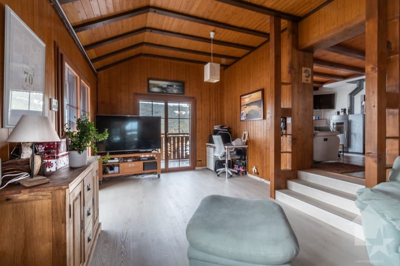 Family chalet with 8.5 rooms, modernized and perfectly maintained (5)