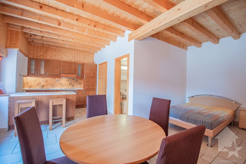 Chalet alpin avec studio indépendant et vue panoramique (12)