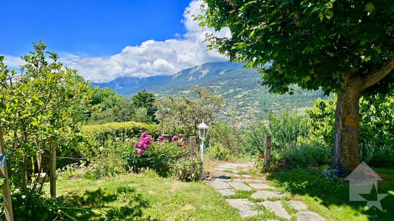 Superbe villa dans un quartier très prisé de Lens (13)