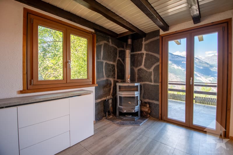 Meraviglioso chalet di carattere situato nei mayens di Saxon (8)