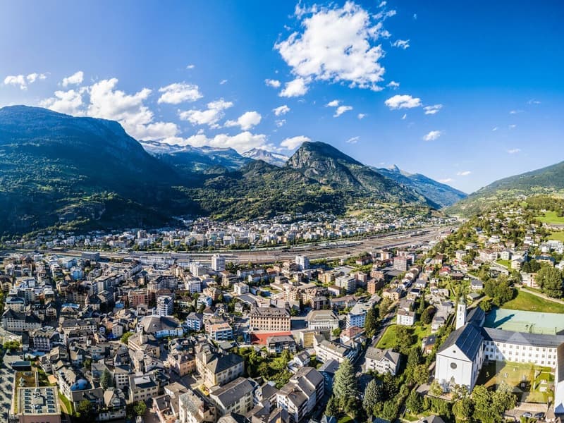 Off-Market hôtel en Valais (1)