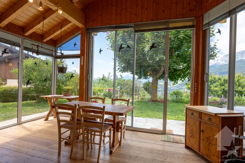 Superbe villa dans un quartier très prisé de Lens (7)