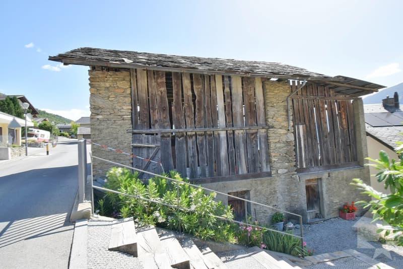 Appartement de 4.5 pièces avec une grange, un jardin + 2 grandes caves (12)
