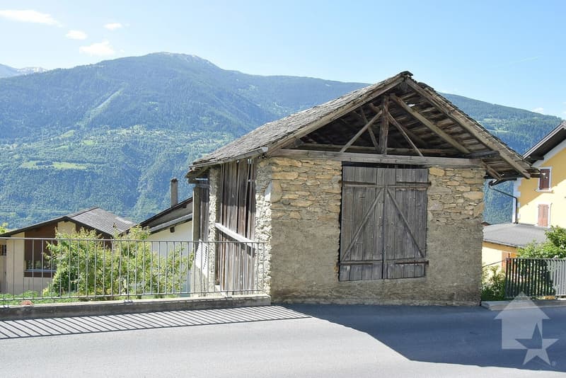 Appartement de 4.5 pièces avec une grange, un jardin + 2 grandes caves (11)