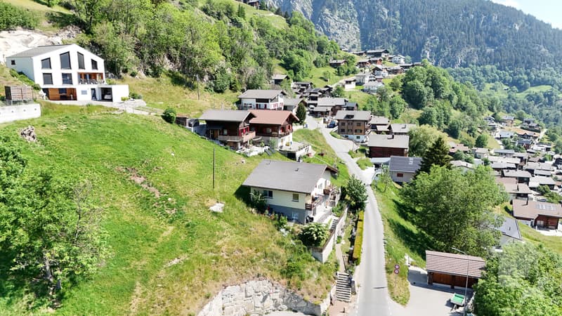 Terrain de construction ensoleillé pour maison avec 2 appartements (3)