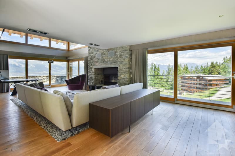 Magnifique chalet de grand standing directement sur les pistes de ski (12)
