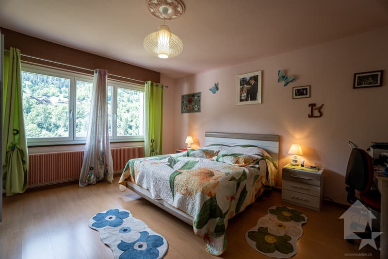 Spacieuse villa rénovée au centre de la vallée, vendable aux étrangers (7)