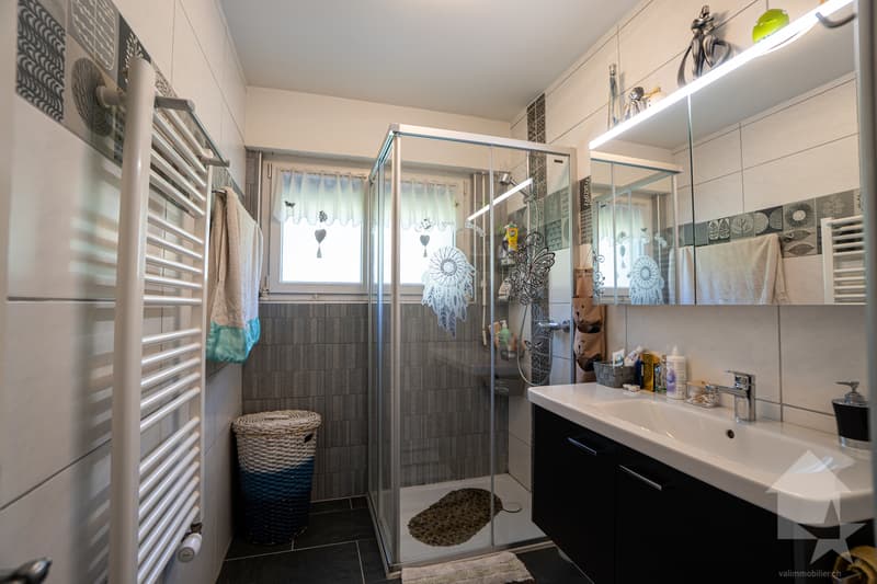 Spacieuse villa rénovée au centre de la vallée, vendable aux étrangers (9)