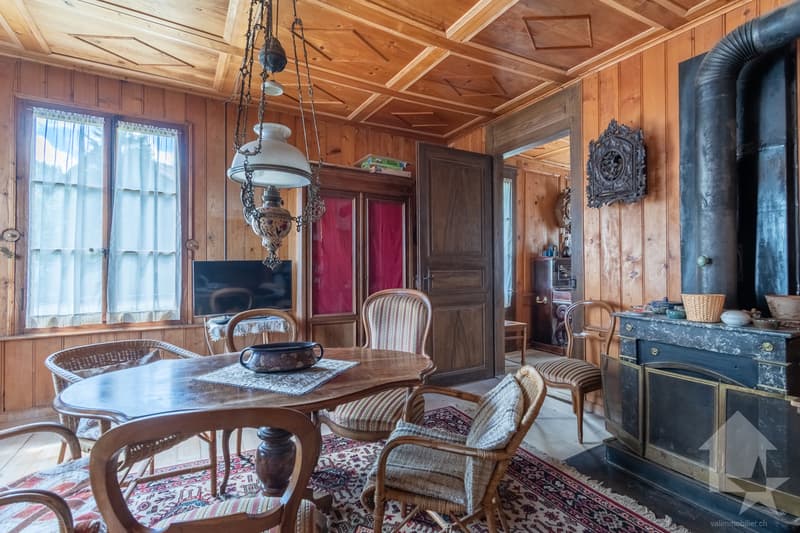 Authentique chalet de caractère au coeur de Morgins (3)