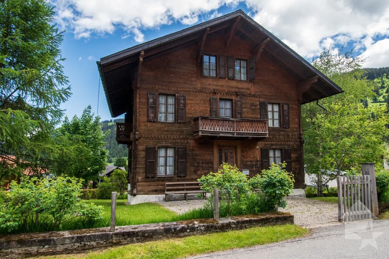 Authentique chalet de caractère au coeur de Morgins (1)
