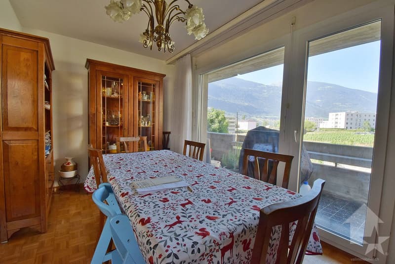 Joli 4.5 pièces près du centre de Sierre ! (2)