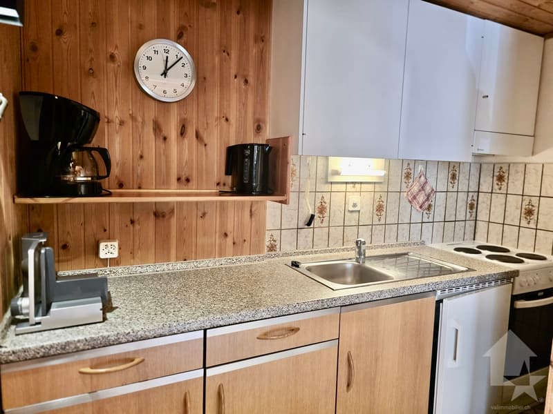 3,5 Zimmer mit Terrasse und Garage (2)