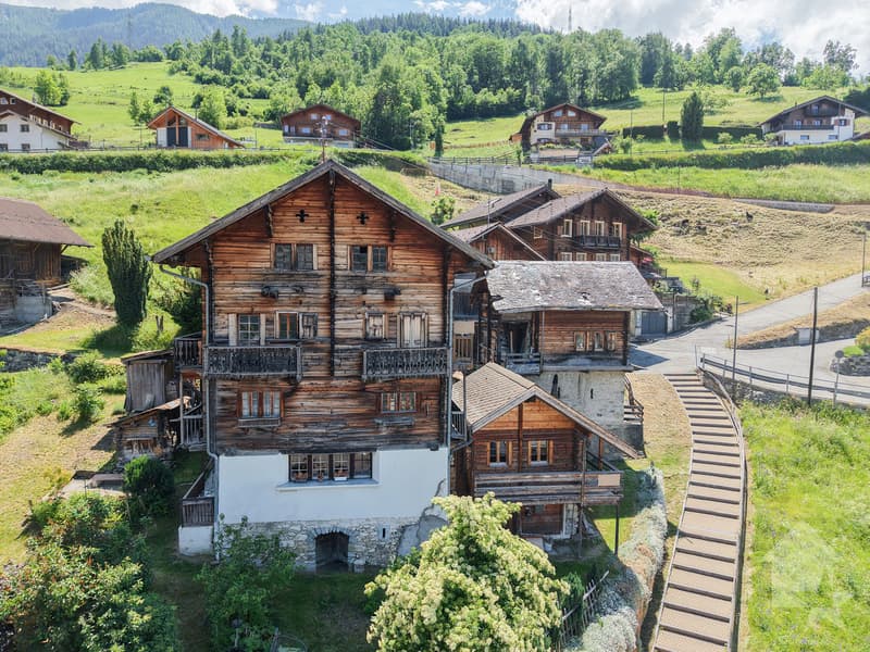 Maison familiale à rénover entièrement (2)