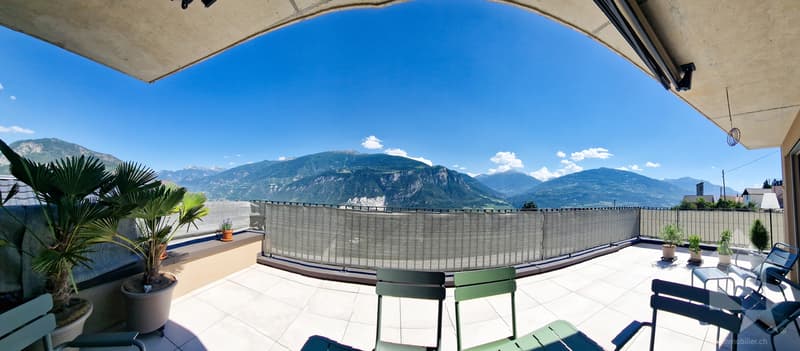 Schönes 4.5-Zimmer-Apartment, große Terrasse, tolle Aussicht und Sonnenschein, ruhig (2)
