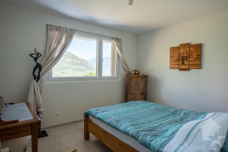 Schönes 4.5-Zimmer-Apartment, große Terrasse, tolle Aussicht und Sonnenschein, ruhig (10)