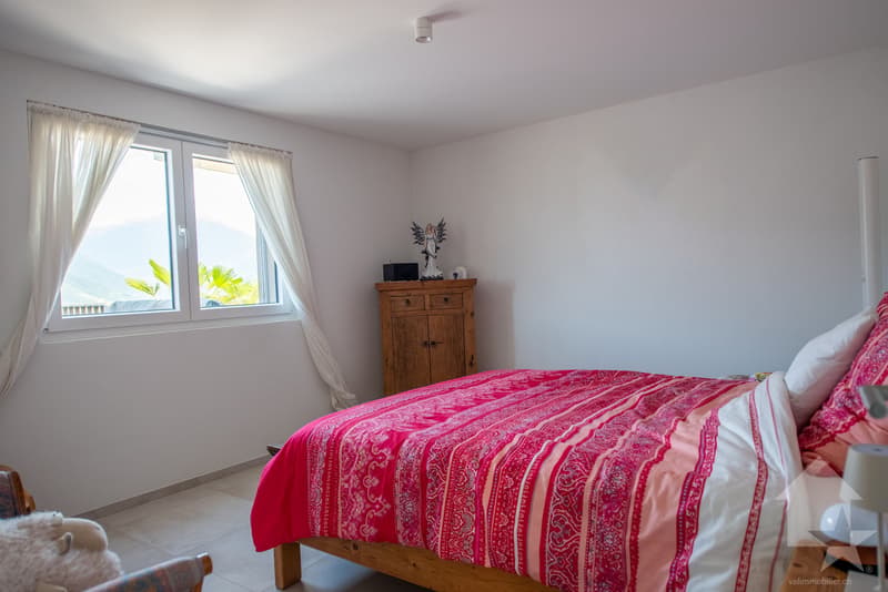 Schönes 4.5-Zimmer-Apartment, große Terrasse, tolle Aussicht und Sonnenschein, ruhig (8)