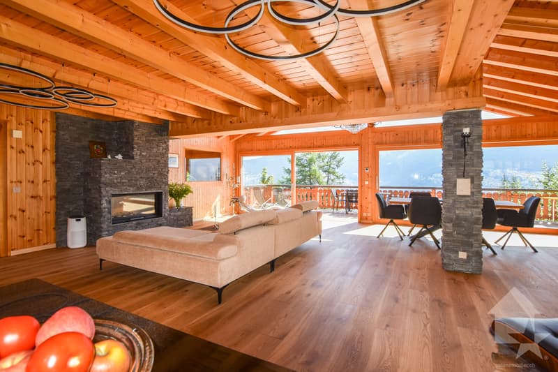 Magnifique chalet près des pistes de ski (13)