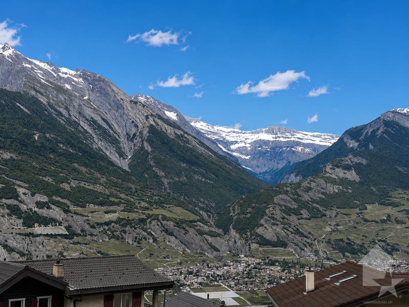 Maison chaleureuse pleine de charme avec vue panoramique (2)