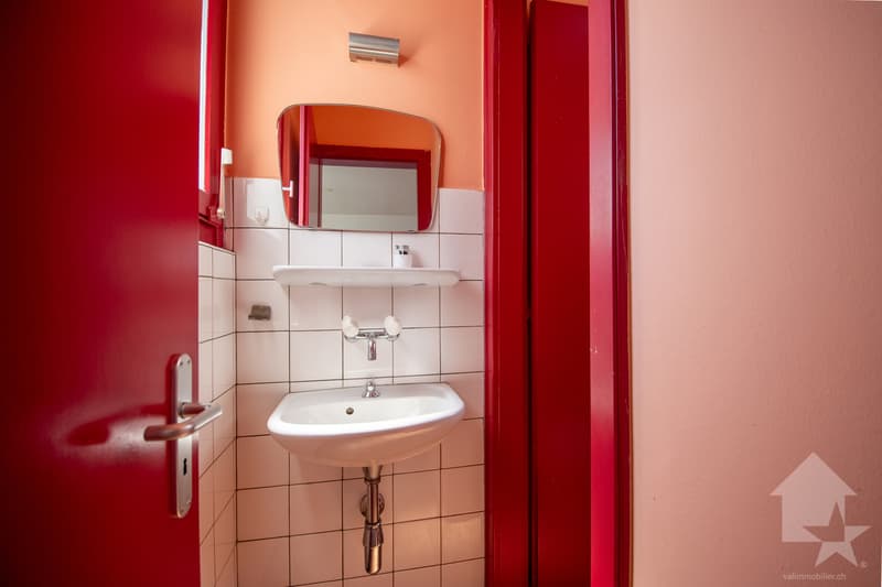 Maison villageoise au coeur de Fully à rénover (5)