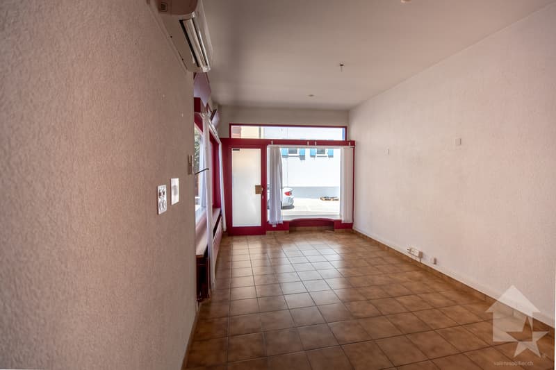 Maison villageoise au coeur de Fully à rénover (2)