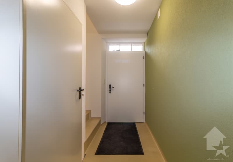 Building with three fully renovated apartments in good taste (7)