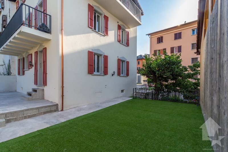 Building with three fully renovated apartments in good taste (2)